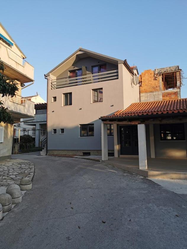 Elizabeta Deluxe Rooms Biograd Na Moru Exterior photo