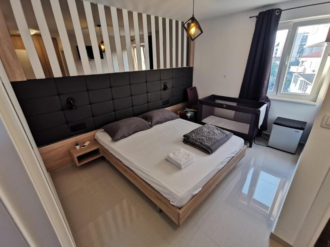 Elizabeta Deluxe Rooms Biograd Na Moru Exterior photo