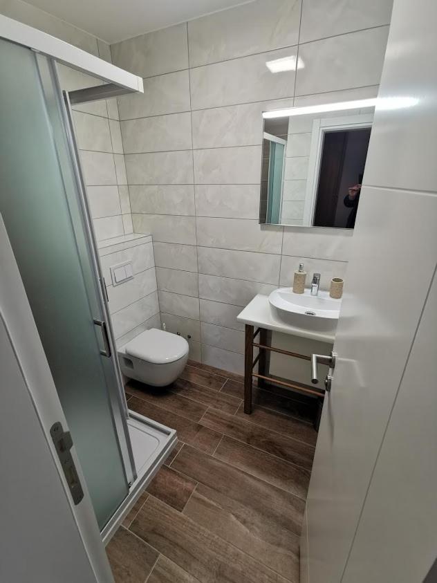 Elizabeta Deluxe Rooms Biograd Na Moru Exterior photo