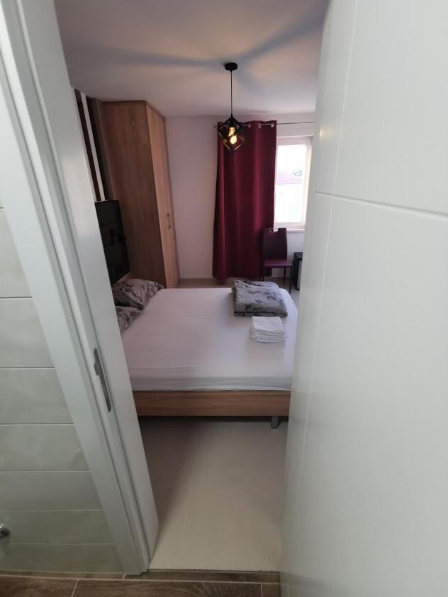 Elizabeta Deluxe Rooms Biograd Na Moru Exterior photo