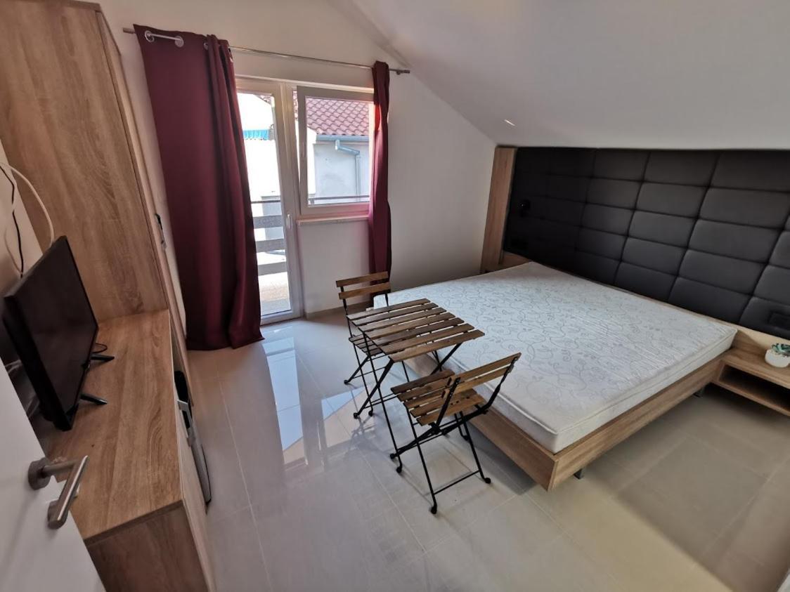 Elizabeta Deluxe Rooms Biograd Na Moru Exterior photo