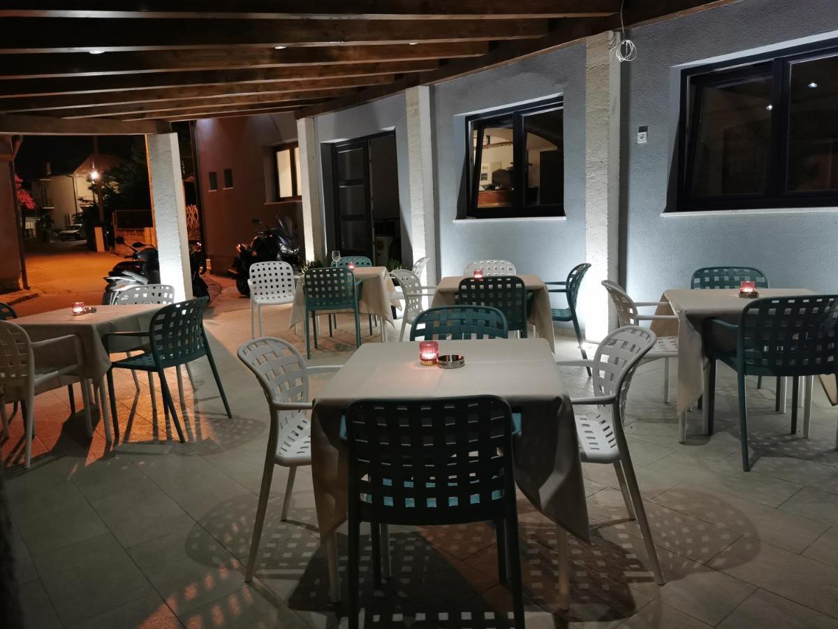 Elizabeta Deluxe Rooms Biograd Na Moru Exterior photo