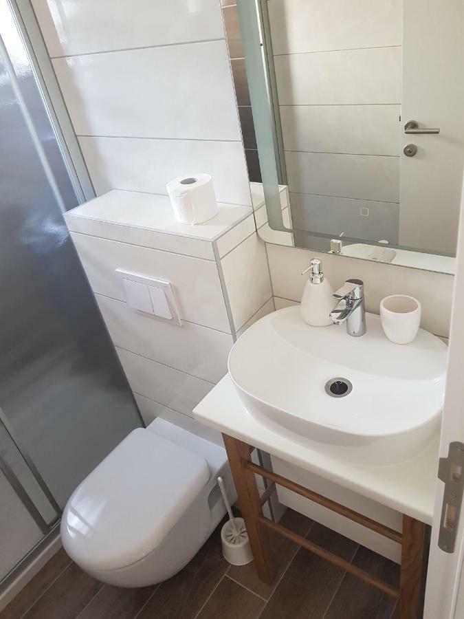 Elizabeta Deluxe Rooms Biograd Na Moru Exterior photo
