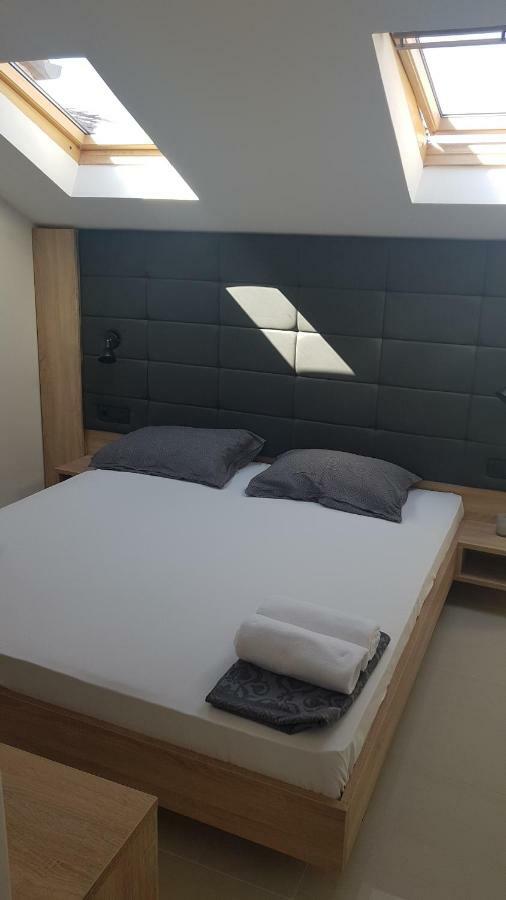 Elizabeta Deluxe Rooms Biograd Na Moru Exterior photo