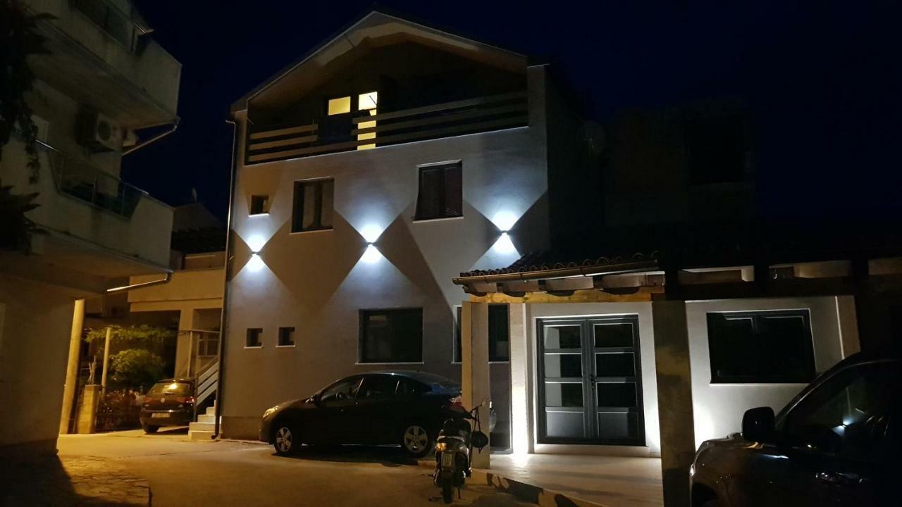 Elizabeta Deluxe Rooms Biograd Na Moru Exterior photo